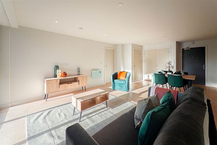 1 Bedroom Flat To Rent In Waterhouse Gardens, M3