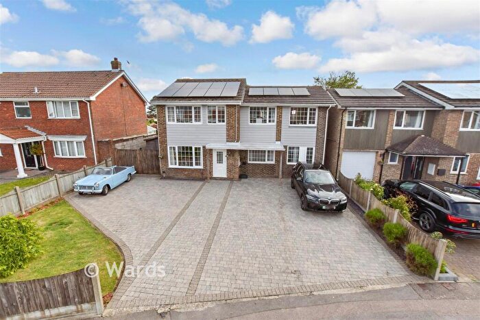 6 Bedroom Detached House For Sale In Newlands, Whitfield, Dover, Kent, CT16