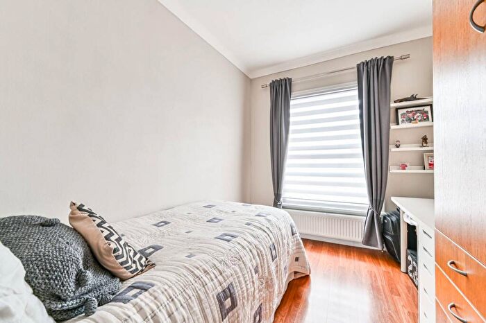 3 Bedroom Flat For Sale In Royal College Street, Camden Town, London, NW1