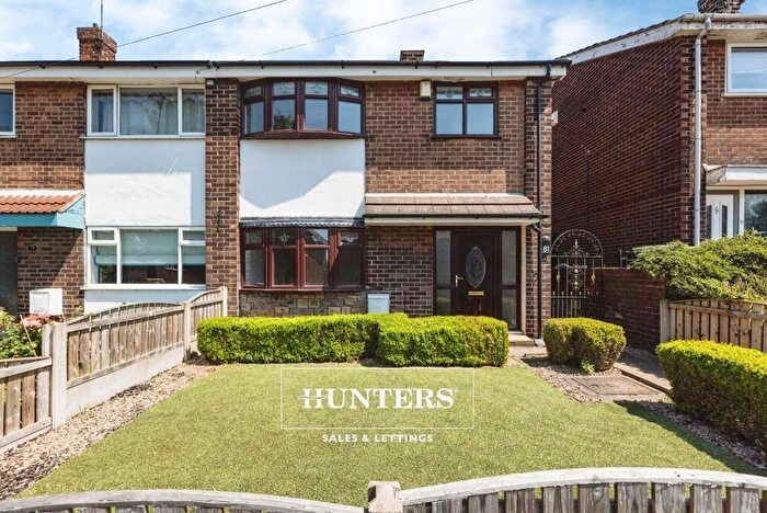 3 Bedroom Semi Detached House For Sale In Thornhill Road, Castleford, WF10