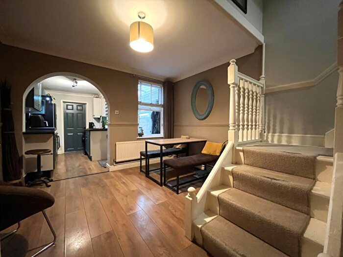 3 Bedroom End Of Terrace House For Sale In Fletton Avenue, Fletton, Peterborough, PE2