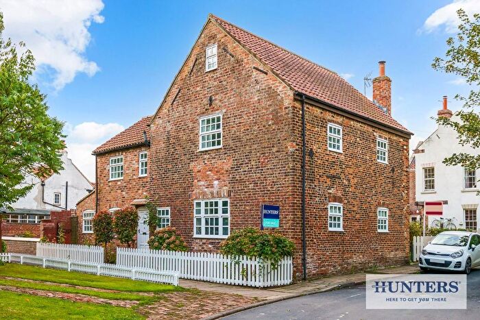 5 Bedroom Property For Sale In Old Road, Cawood, Selby, YO8