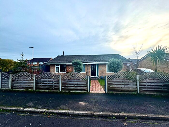1 Bedroom Detached Bungalow For Sale In Kenson Gardens, Southampton, SO19