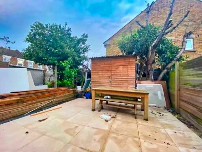 5 Bedroom Terraced House To Rent In Tynemouth Road, London N15