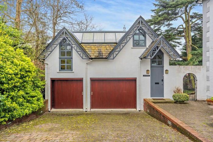 1 Bedroom Studio To Rent In Church Lane, Pinner, HA5