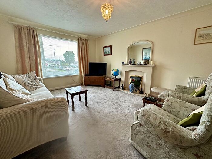 2 Bedroom Detached Bungalow For Sale In Broadpark Road, Torquay, TQ2