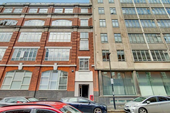 1 Bedroom Flat To Rent In City Road, Islington, London, EC1V