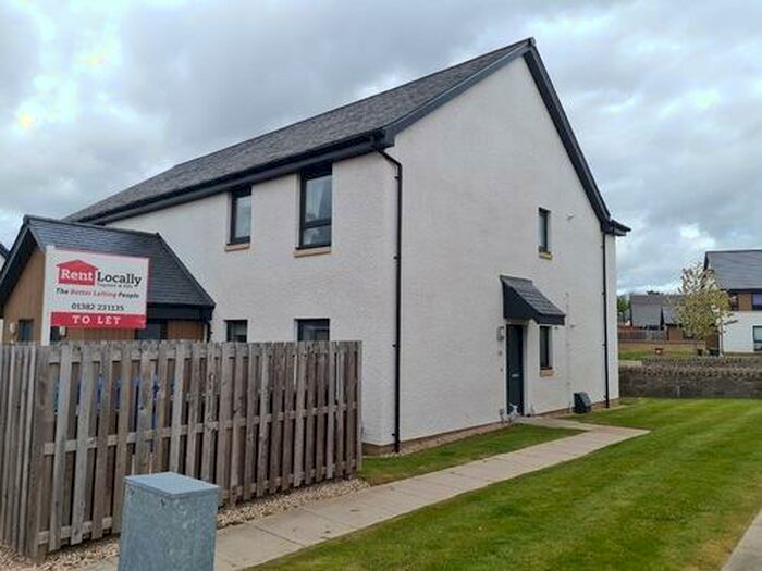 2 Bedroom Maisonette To Rent In Nethergrey Road, Dundee, DD2