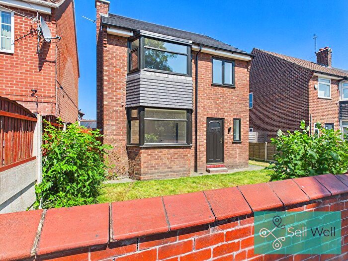 3 Bedroom Detached House For Sale In Clarendon Crescent, Eccles, Manchester, M30