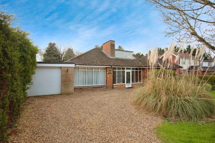 3 Bedroom Bungalow For Sale In Sawbridge Road, Grandborough, Rugby, CV23