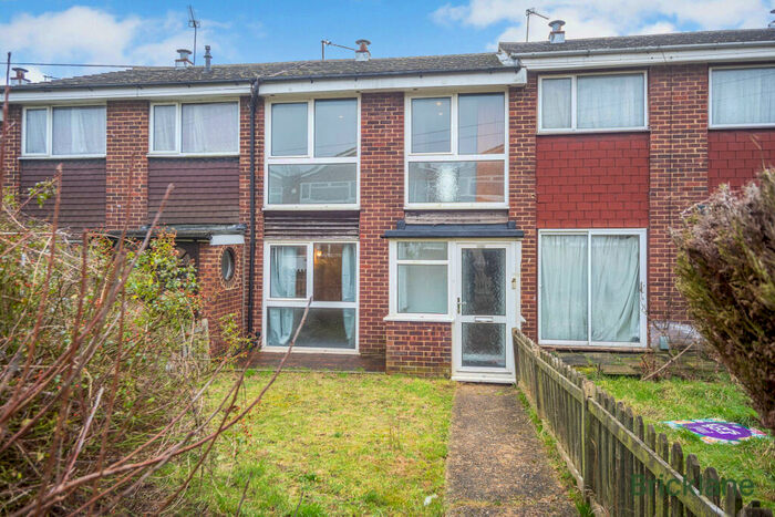 3 Bedroom House To Rent In Wakefield Close, Strood, ME2