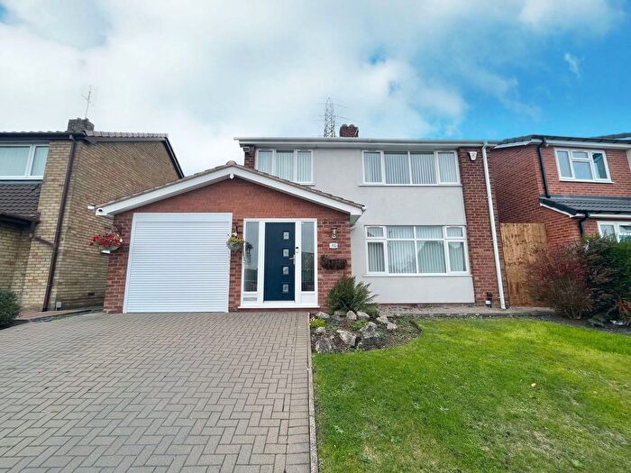 3 Bedroom Detached House For Sale In Scotts Green Close, Dudley, DY1