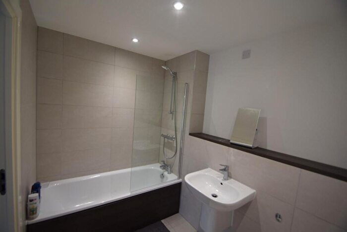 2 Bedroom Apartment To Rent In Downtown, Woden Street, Salford, M5