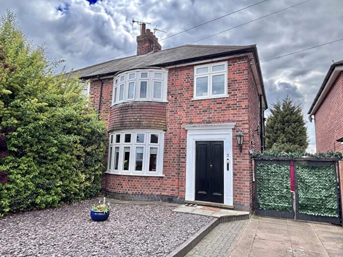 3 Bedroom Semi-Detached House For Sale In Park Hill Avenue, Leicester, Leicestershire., LE2