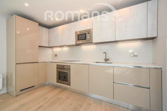 2 Bedroom Flat To Rent In Wokingham Road, Binfield, Bracknell, RG42