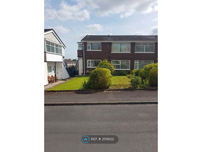 3 Bedroom Maisonette To Rent In Pen-Y-Graig, Cardiff, CF14