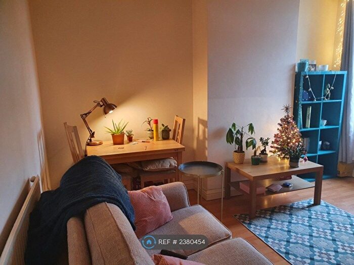 1 Bedroom Flat To Rent In Langsett Road, Sheffield, S6