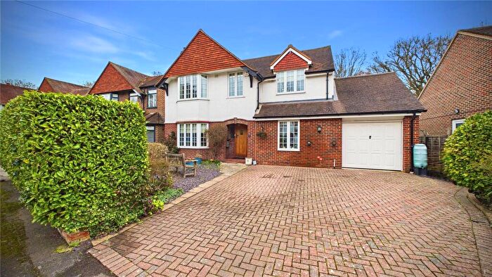 4 Bedroom Detached House For Sale In Common Close, Horsell, Surrey, GU21