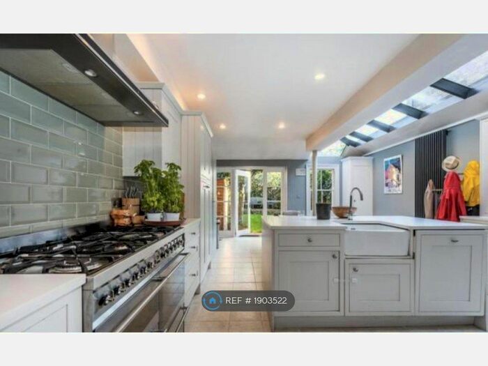 4 Bedroom Terraced House To Rent In Scholars Road, London, SW12