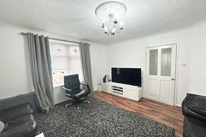 2 Bedroom Property To Rent In Amidas Gardens, Dagenham, RM8