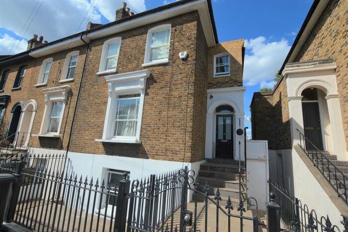 Studio To Rent In Cranfield Road, London, SE4