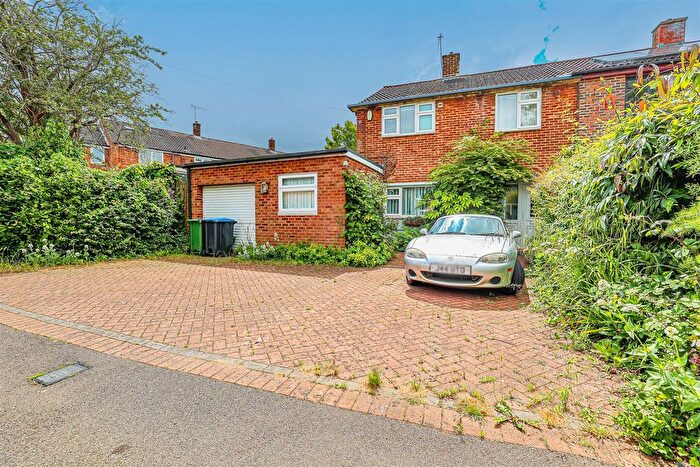 3 Bedroom Semi-Detached House For Sale In Alldicks Road, Hemel Hempstead, HP3
