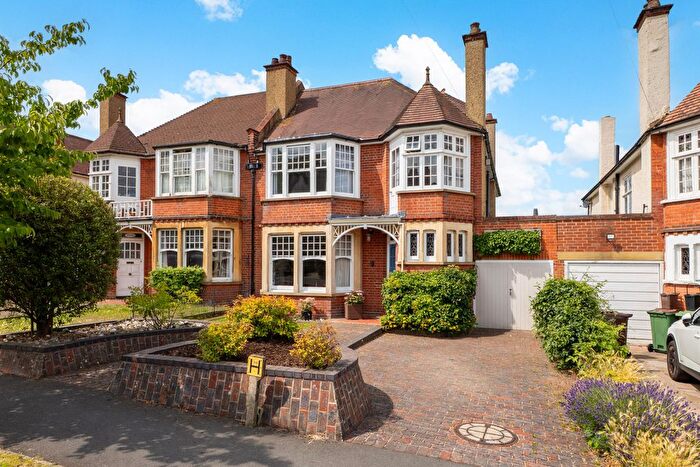 5 Bedroom Semi Detached House For Sale In Landseer Road, Sutton, SM1