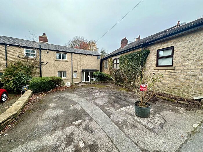 2 Bedroom Cottage For Sale In Smalewell Gardens, Pudsey, LS28