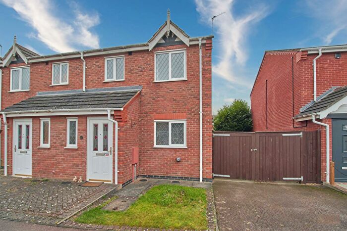 3 Bedroom Semi-Detached House For Sale In Hadrian Close, Hinckley, LE10