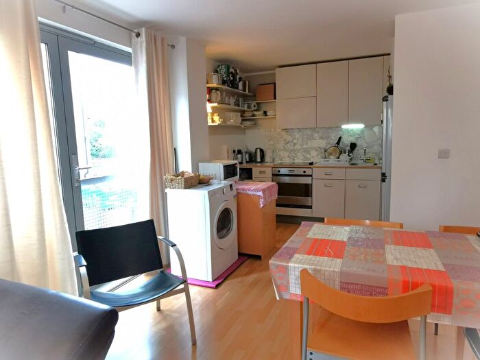 2 Bedroom Flat To Rent In Dakota Building, Deals Gateway, London, SE13