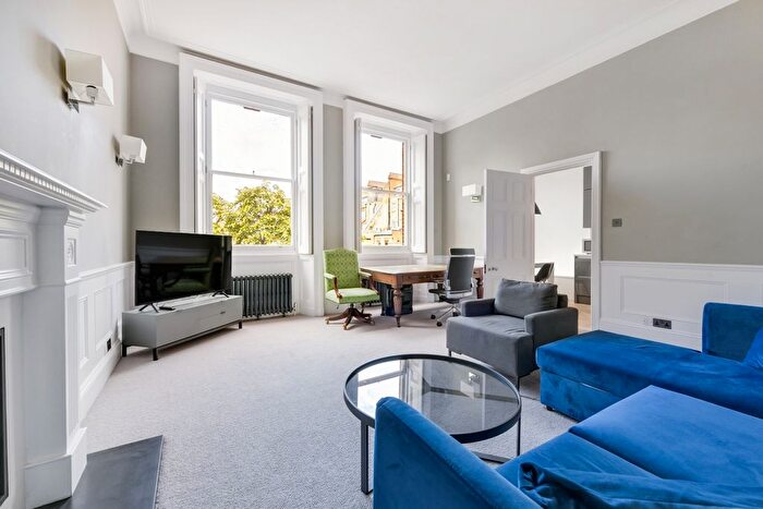 2 Bedroom Flat To Rent In Cadogan Square, Knightsbridge, SW1X