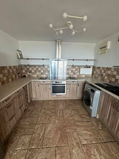 2 Bedroom Flat To Rent In Kenilworth Court, Coventry, CV3