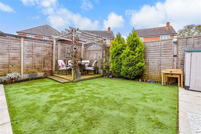 2 Bedroom Terraced House For Sale In Maddocks Close, Paddock Wood, Kent, TN12