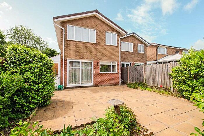 3 Bedroom Detached House For Sale In Windsor Close, Chase Terrace, Burntwood, WS7