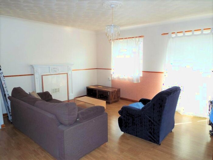 2 Bedroom Flat To Rent In Paul Street, London, E15