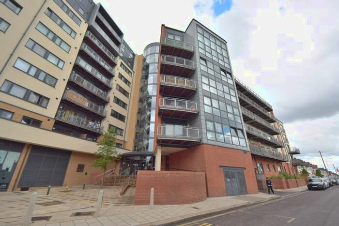 2 Bedroom Flat For Sale In Gabrielle House, Gants Hill, IG2