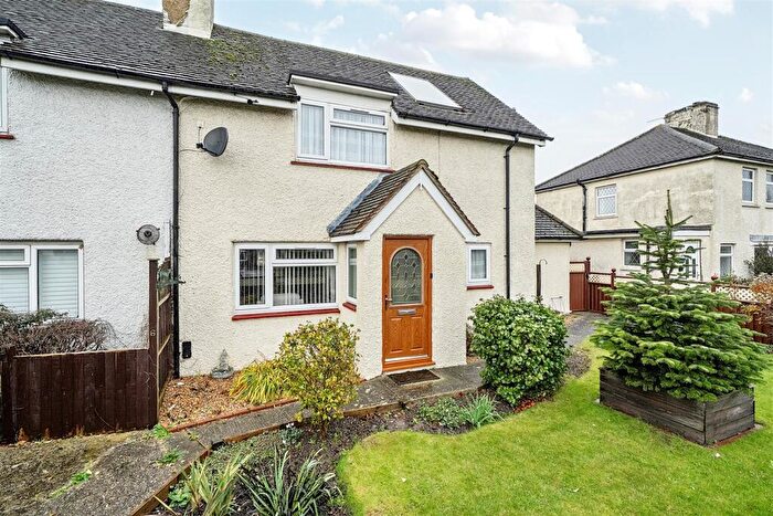 3 Bedroom Semi Detached House For Sale In Westergate Street, Woodgate, PO20