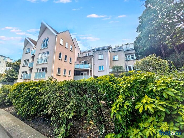 2 Bedroom Apartment For Sale In Windsor Road, Lower Parkstone, Poole, Dorset, BH14