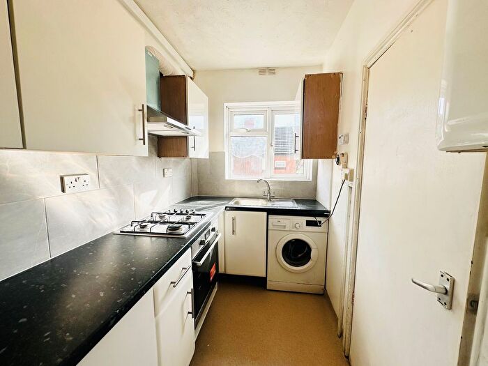 1 Bedroom Flat To Rent In Gregory Boulevard, Nottingham, NG7