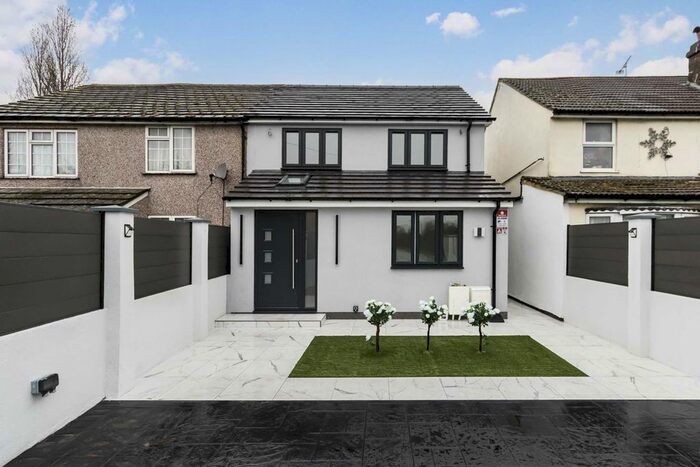 4 Bedroom Semi-Detached House To Rent In Long Lane, Stanwell, Staines, TW19