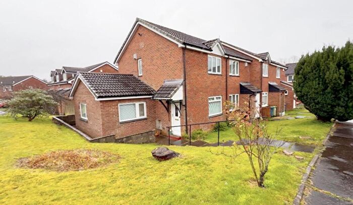 2 Bedroom End Of Terrace House For Sale In Rowan Drive, Dumbarton, G82