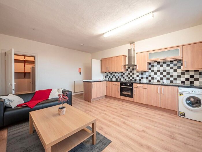 3 Bedroom Flat To Rent In () Haymarket Terrace, Edinburgh, EH12