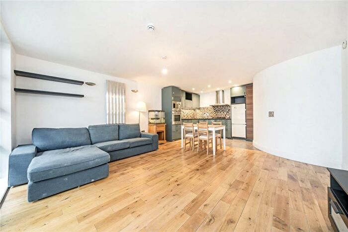 2 Bedroom Flat To Rent In Meridian Point, Greenwich, SE8