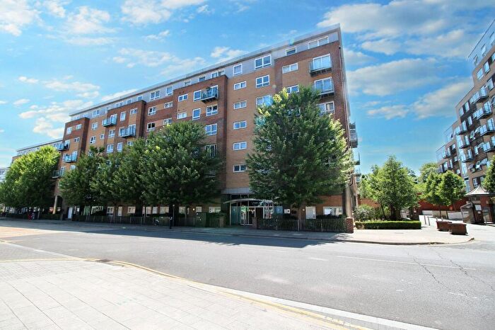 2 Bedroom Flat To Rent In Cherrydown East, Basildon, SS16