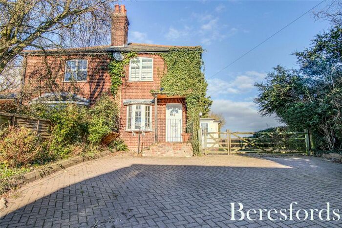 2 Bedroom Semi-Detached House For Sale In Maldon Road, Margaretting, CM4