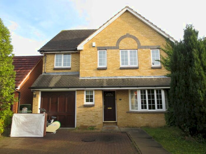 4 Bedroom Detached House To Rent In Shambrook Road, Cheshunt, EN7