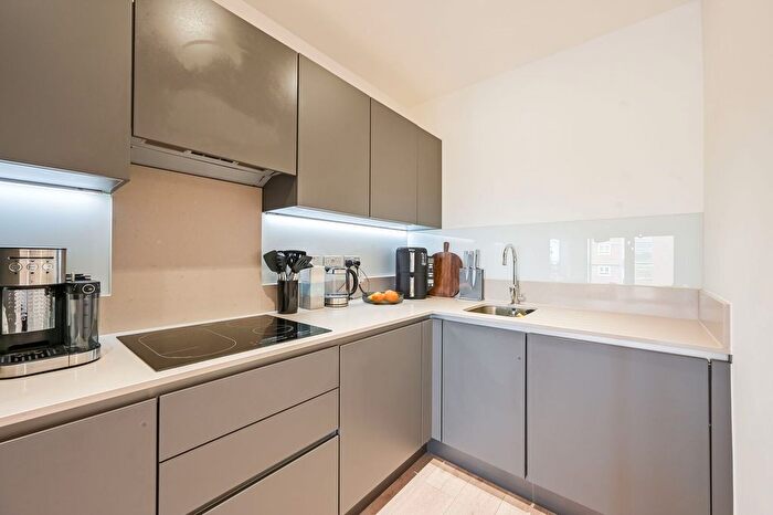 1 Bedroom Flat For Sale In Shipbuilding Way, Upton Park, London, E13