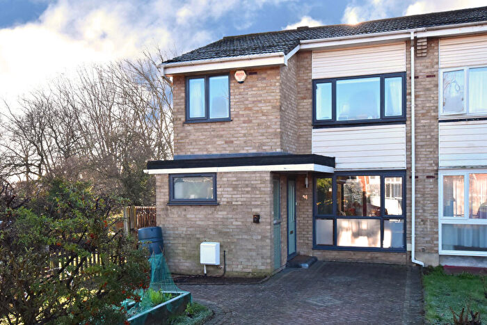 3 Bedroom Terraced House For Sale In Chilthorne Close, London, SE6