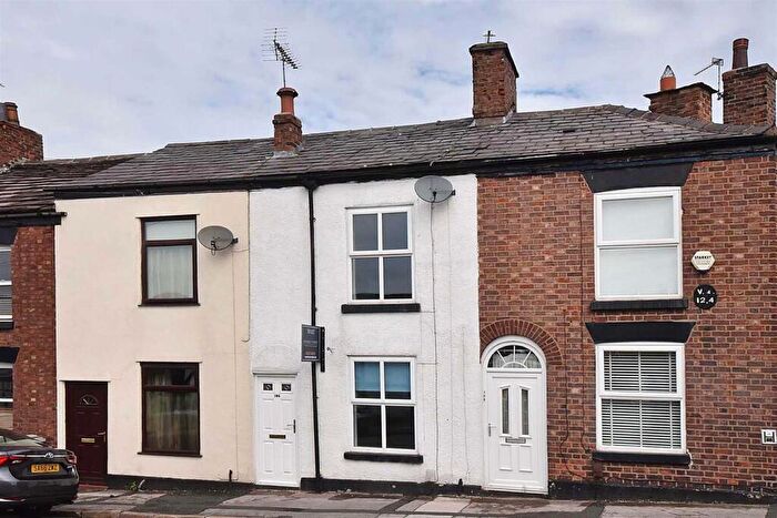 2 Bedroom Terraced House To Rent In Brook Street, Macclesfield, Cheshire, SK11