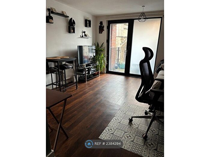 1 Bedroom Flat To Rent In St. Michaels Road, London, NW2